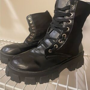 Women Black Chunky Lace-Up Boots